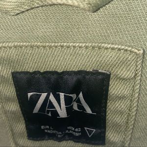 UK Large US Large in great condition. Comes in generic box. Worn twice.